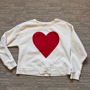 GAP White Crewneck Sweatshirt with Red Heart Graphic